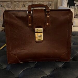 Vintage Renwick doctor/attorney, Elegant Brown Leather Briefcase. Super Cool